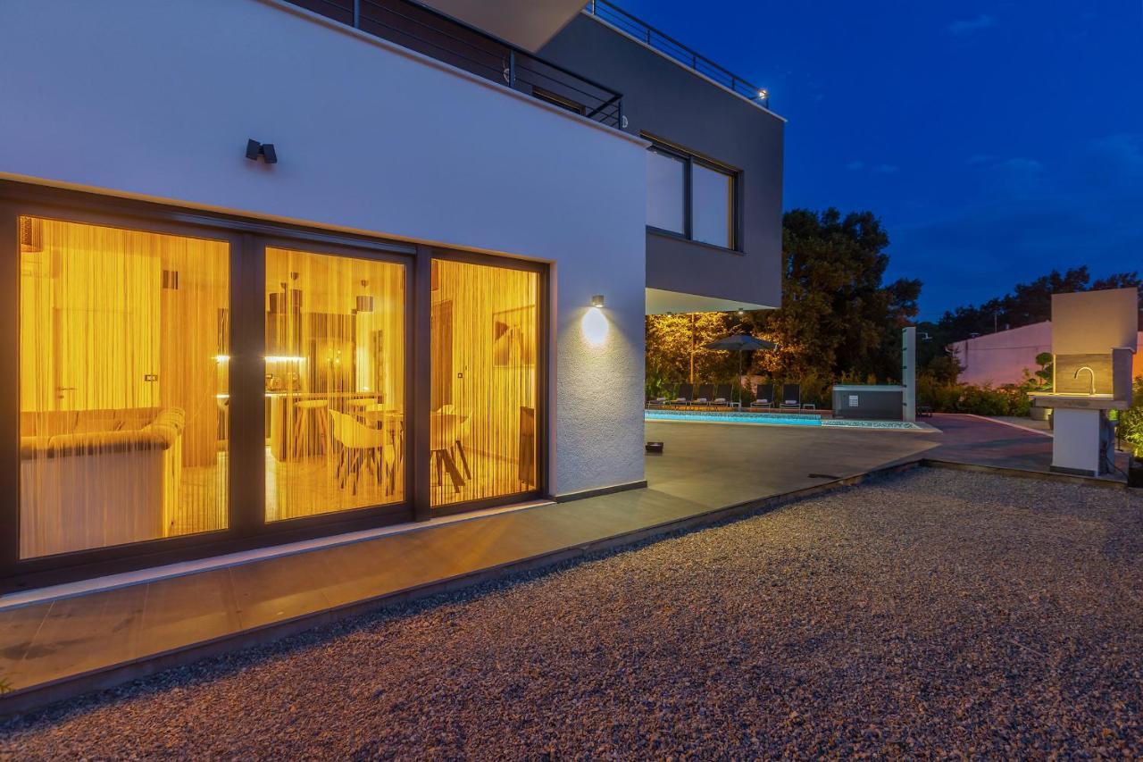Luxury Apartment Noa ニヴィーチェ エクステリア 写真