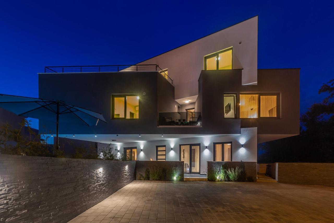 Luxury Apartment Noa ニヴィーチェ エクステリア 写真