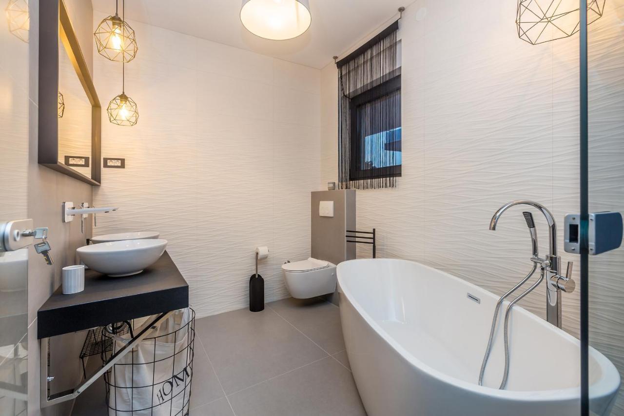 Luxury Apartment Noa ニヴィーチェ エクステリア 写真