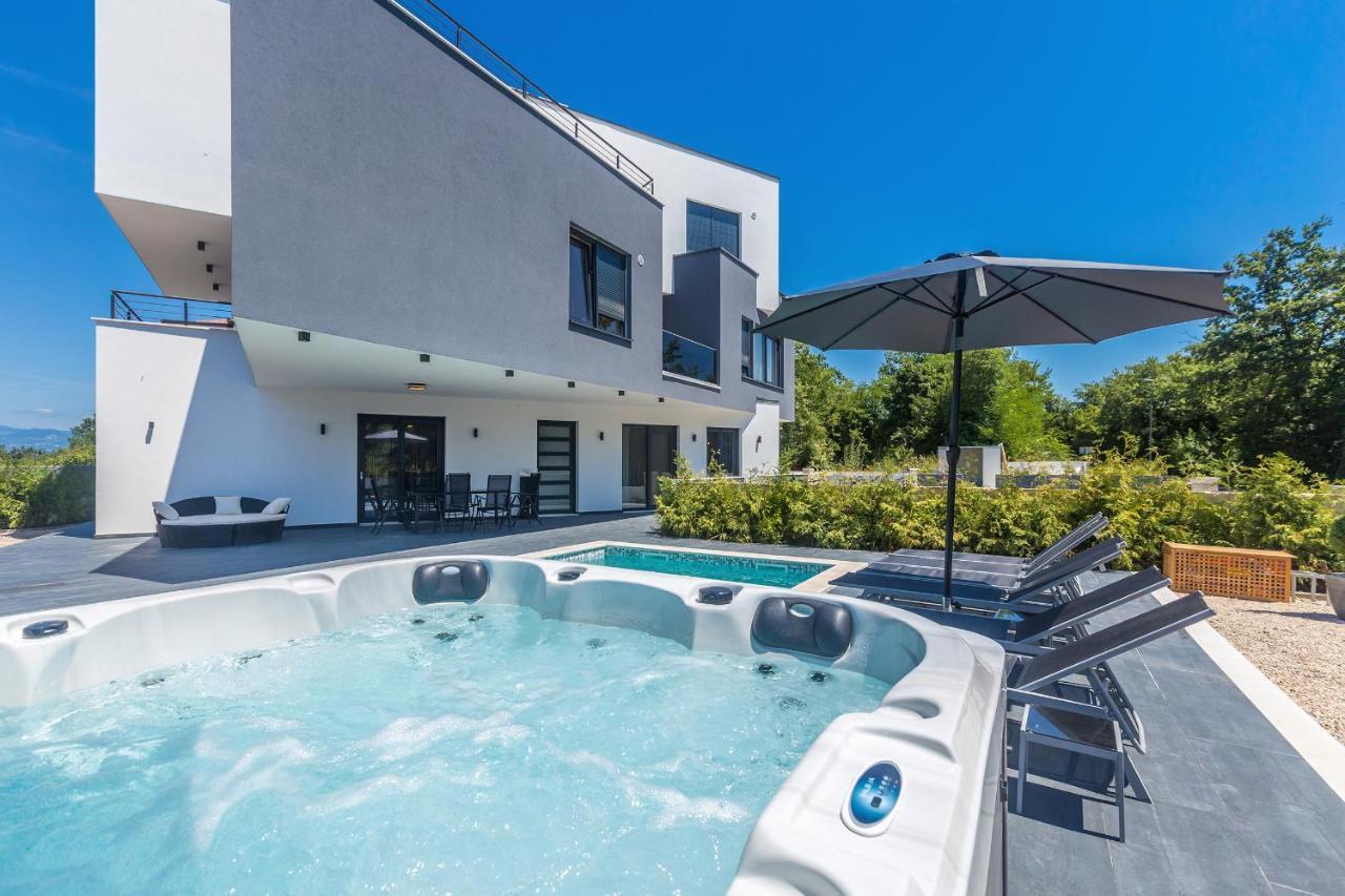 Luxury Apartment Noa ニヴィーチェ エクステリア 写真