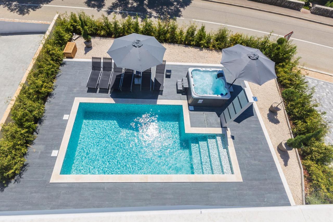 Luxury Apartment Noa ニヴィーチェ エクステリア 写真